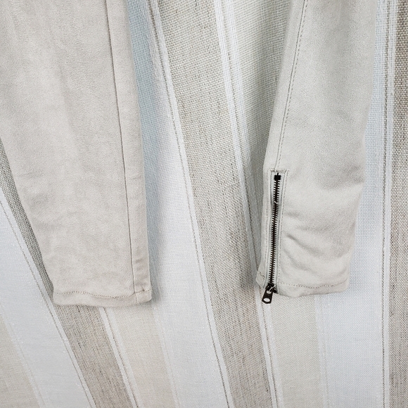 Abercrombie & Fitch Faux Suede Mid Rise‎ Pants Beige Size 0 - Picture 3 of 8